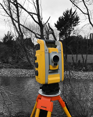 Hydrographic survey camera